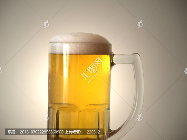 涼爽的啤酒