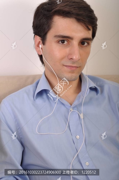 聽音樂的人