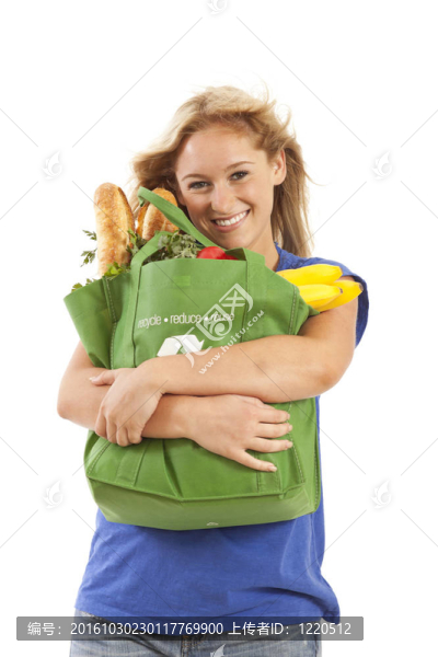 健康食品的年輕女性