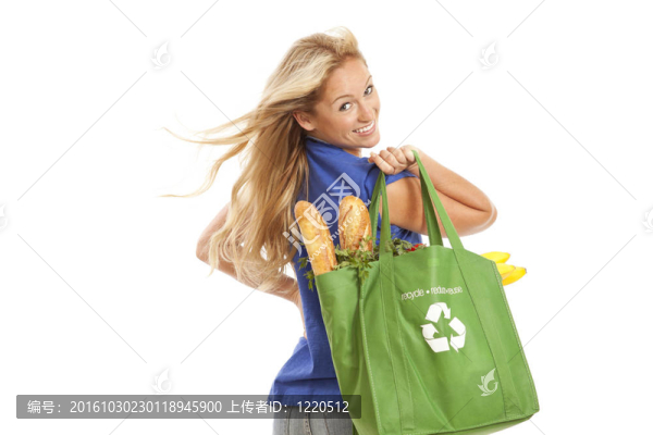 健康食品的年輕女性