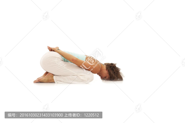 年輕的女人做瑜伽
