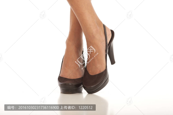 穿高跟鞋的女商人