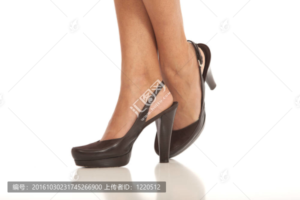 穿高跟鞋的女商人