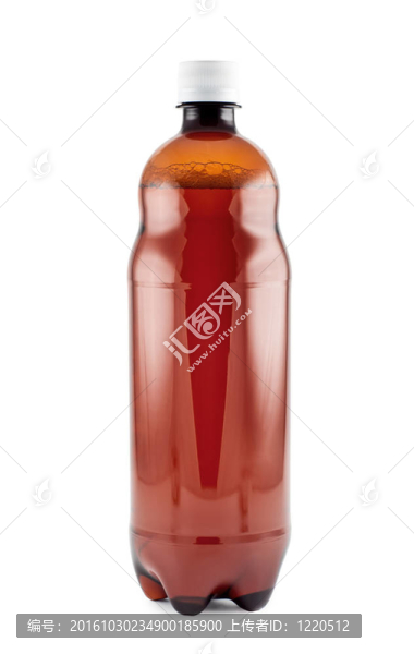 啤酒；塑料瓶；分離白底。