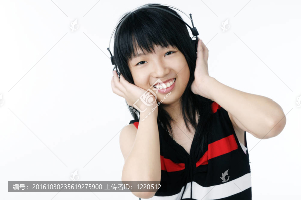 快樂少年聽音樂