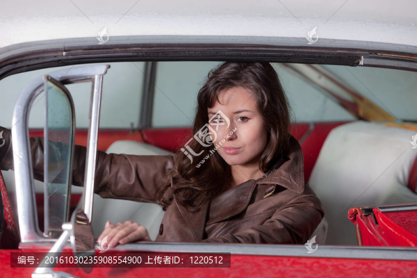 在舒適的車里