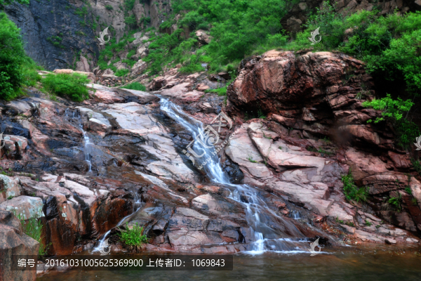 小溪