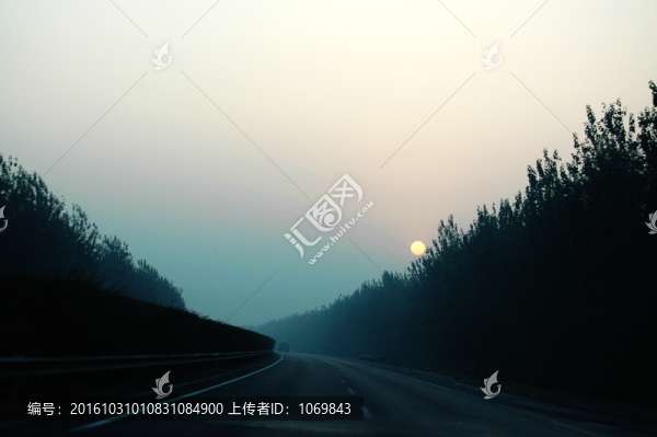 高速路日出