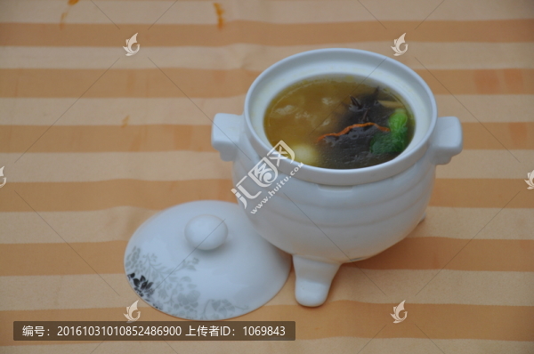 海參滋補(bǔ)湯