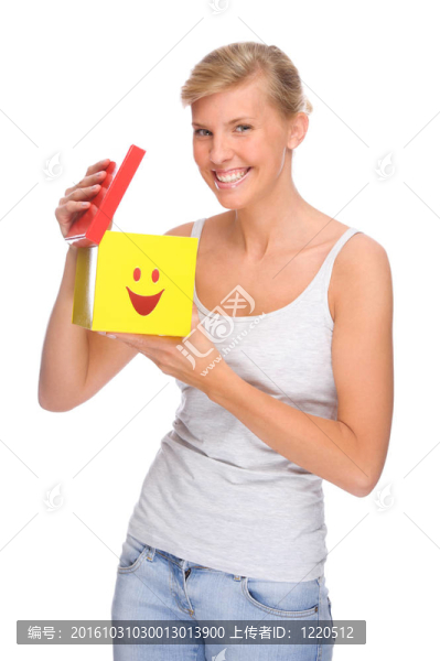 女人與箱