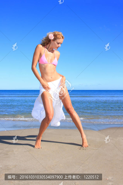 海灘上的女人