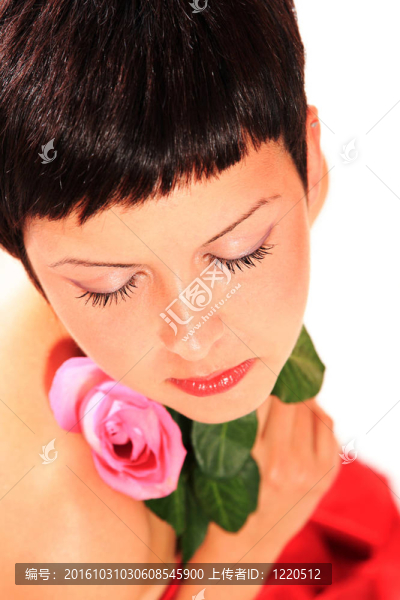 年輕漂亮的女人