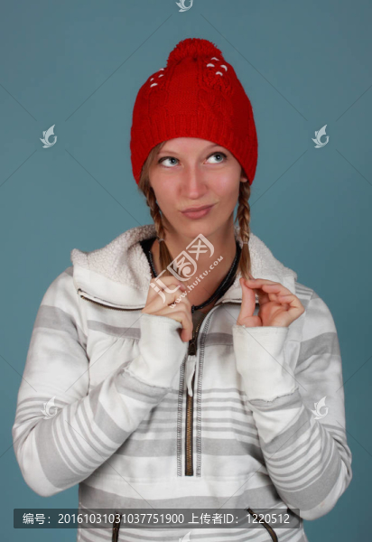 穿著冬季衣服的女人