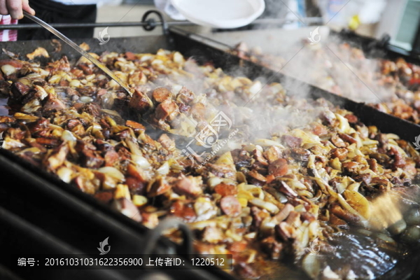 烤新鮮的肉