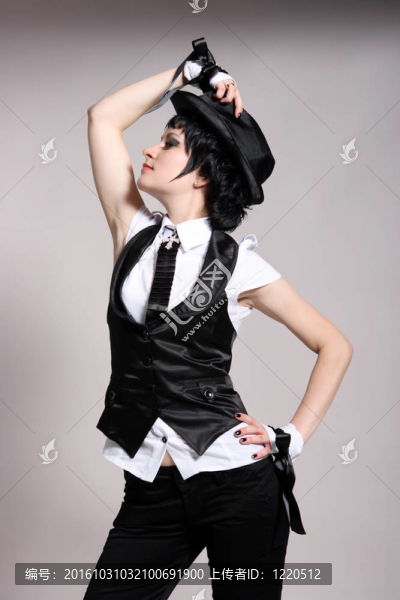 戴黑帽子的新娘