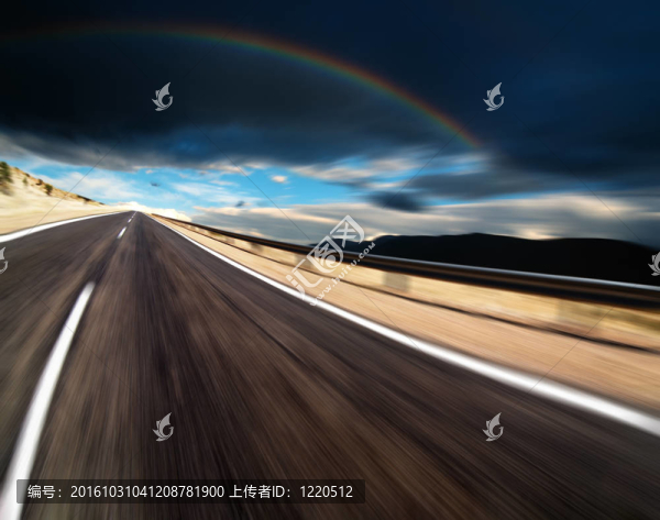 具有運(yùn)動(dòng)模糊的道路