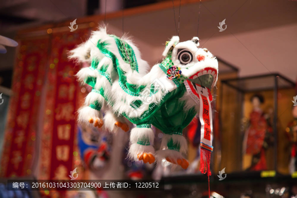 舞獅木偶