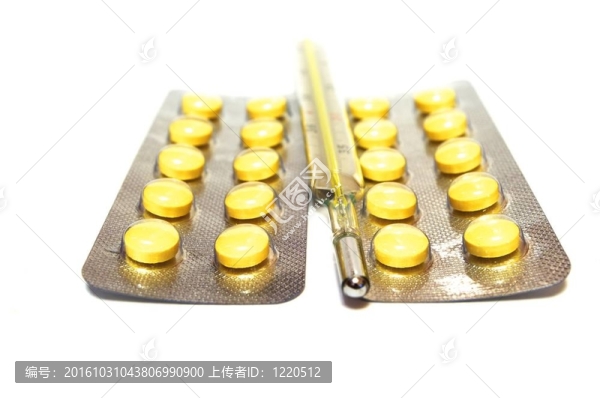 溫度計(jì)和藥片