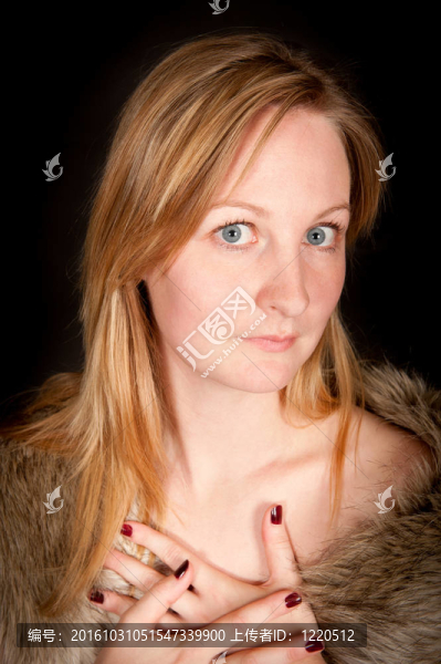 一個美麗的年輕女人的肖像