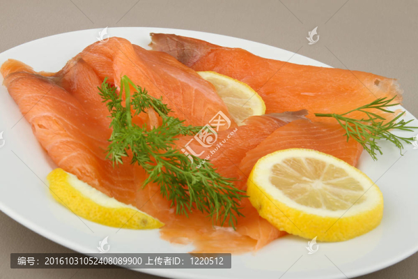 盤三文魚