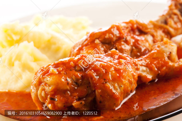 菜用雞腿和土豆泥