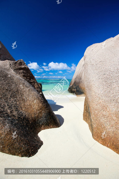 Anse,Source,D銀色沙灘