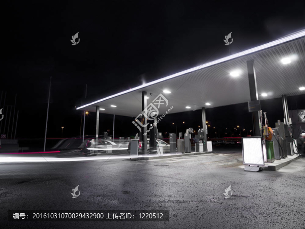 petrolstation晚上