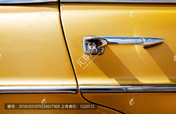 老式汽車車門的細節(jié)