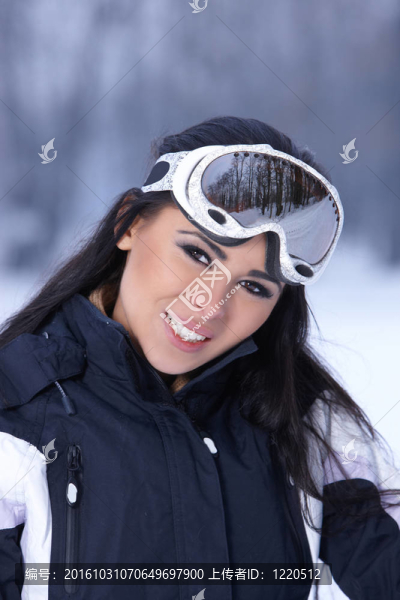 戶外雪上的美麗