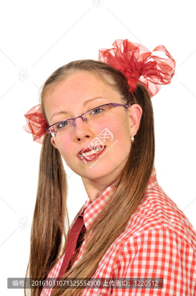 一個戴眼鏡的女孩的肖像