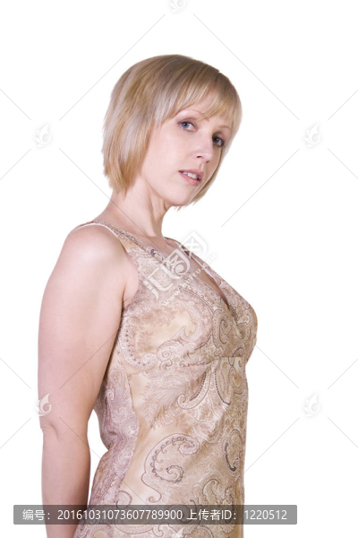 美麗的女孩站起來