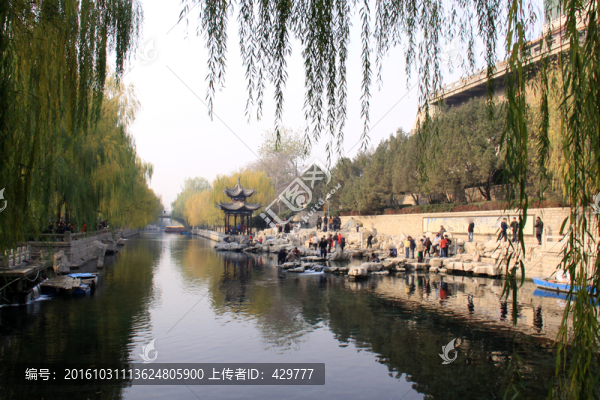 黑虎泉,湖畔風(fēng)景