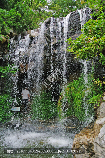 公園瀑布素材,人工瀑布