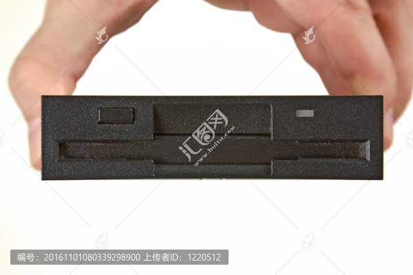 軟盤驅(qū)動器在手