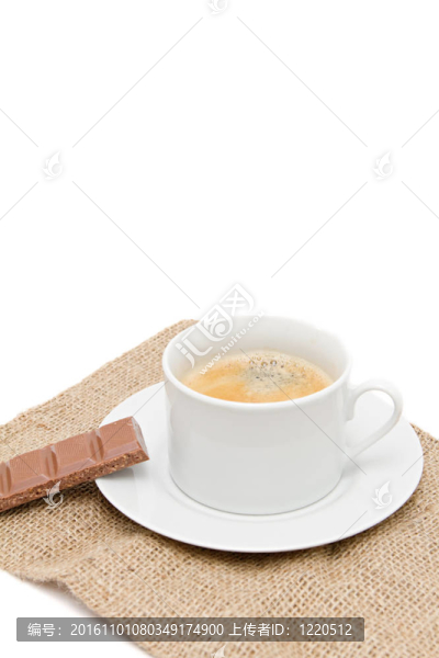 白色的一杯咖啡