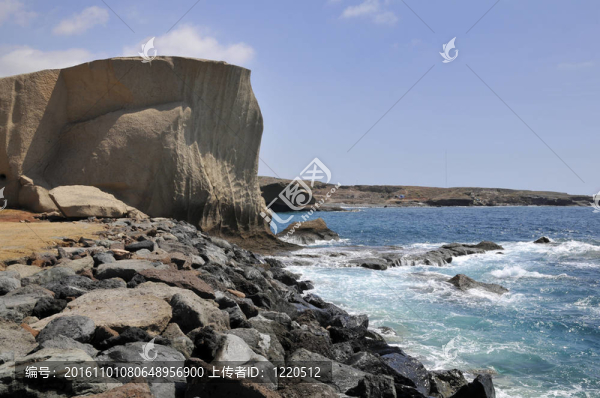 在Teneri圣米格爾的巖石海岸