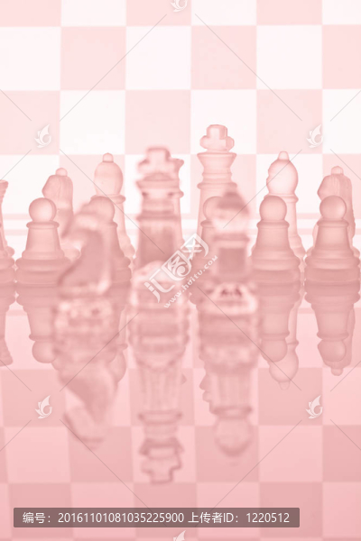 玻璃象棋在玻璃臺面