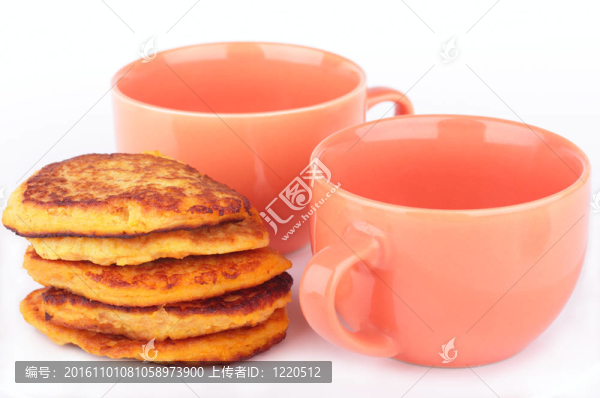 南瓜餅和兩個橘子杯