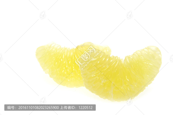 一半的葡萄柚