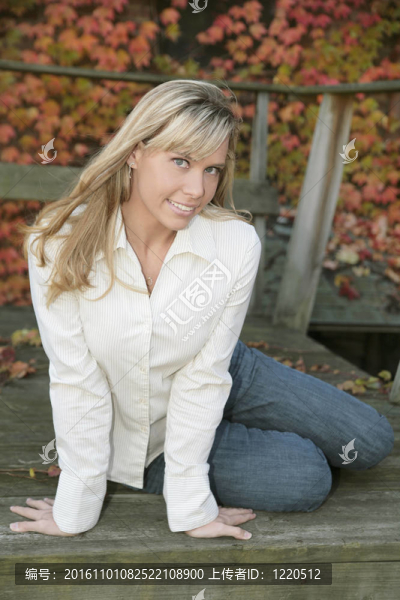 性感的女人戶外