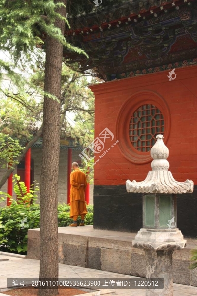 在中國寺廟的和尚