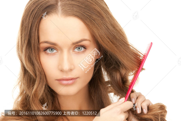 漂亮女人梳
