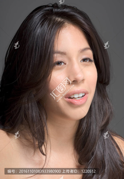 拉丁女子長發(fā)美女寫真
