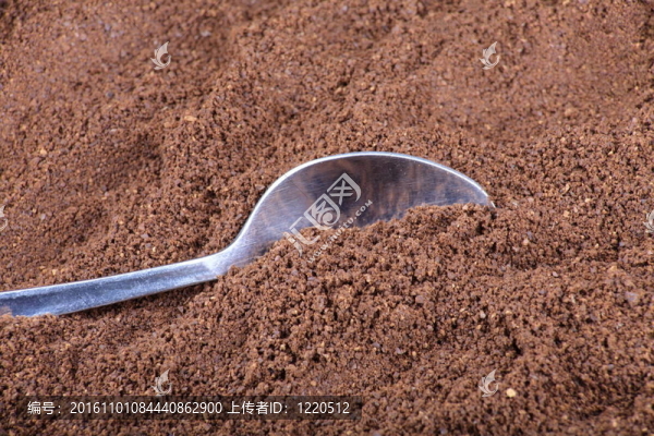 咖啡和一茶匙