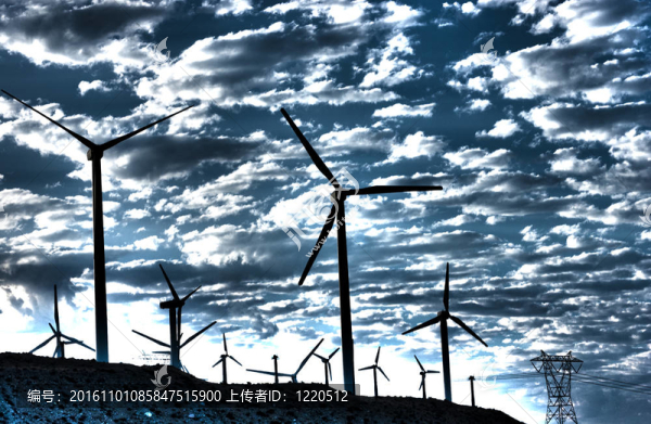 加利福尼亞沙漠的風(fēng)力發(fā)電機(jī)