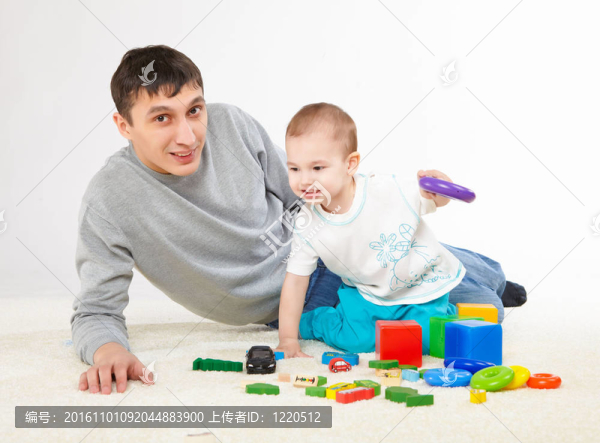 父親與小兒子的畫像