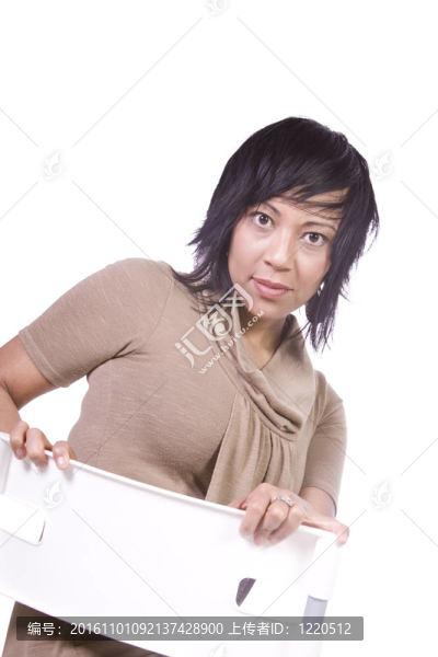 接近一個美麗的亞洲女孩