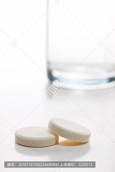 泡騰片和玻璃水
