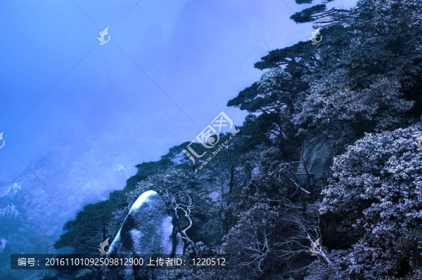 Sanqingshan的云霧