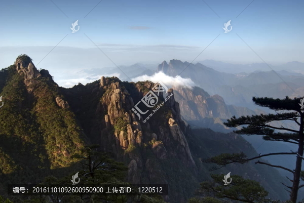 Sanqingshan的云霧